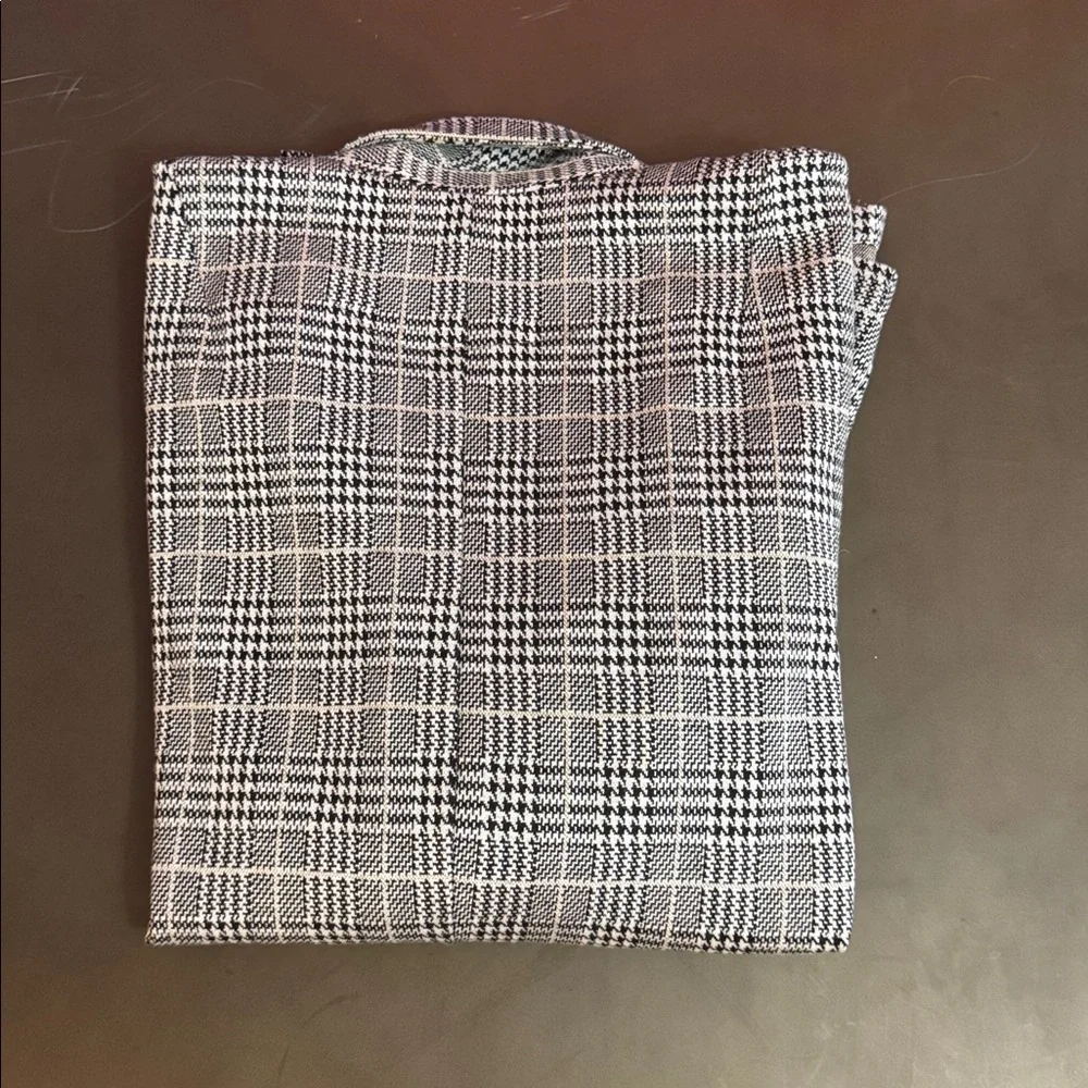 Max Studio Black, White Plaid Knit blazer - Picture 5 of 5